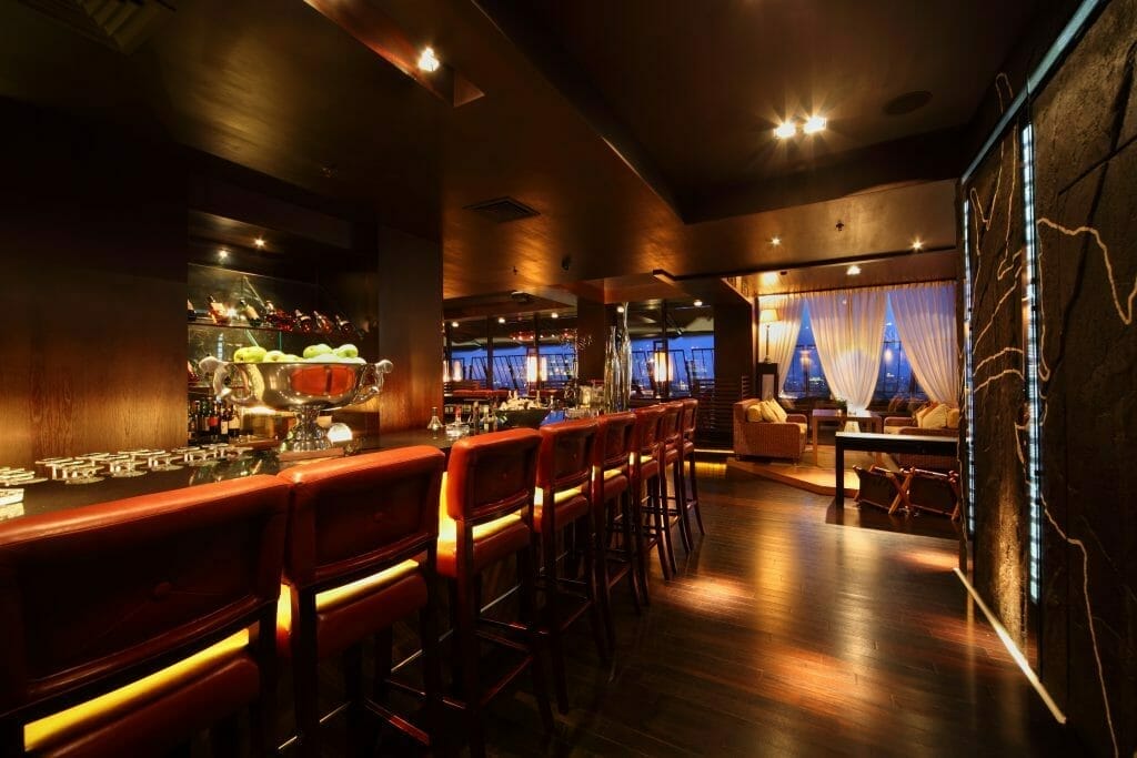 One-On-One Training 1 One-on-one training results in you getting a job in a high end establishment.