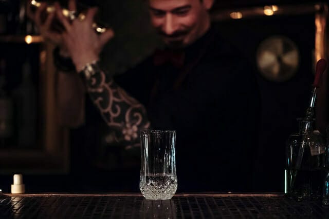 Experienced And Successful Bartenders | Riverside Bartending School